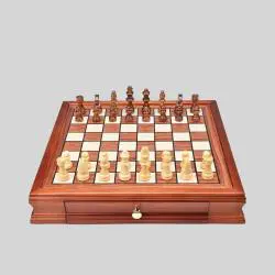 Chess Set Magnetic Wooden - 2 Extra Queens